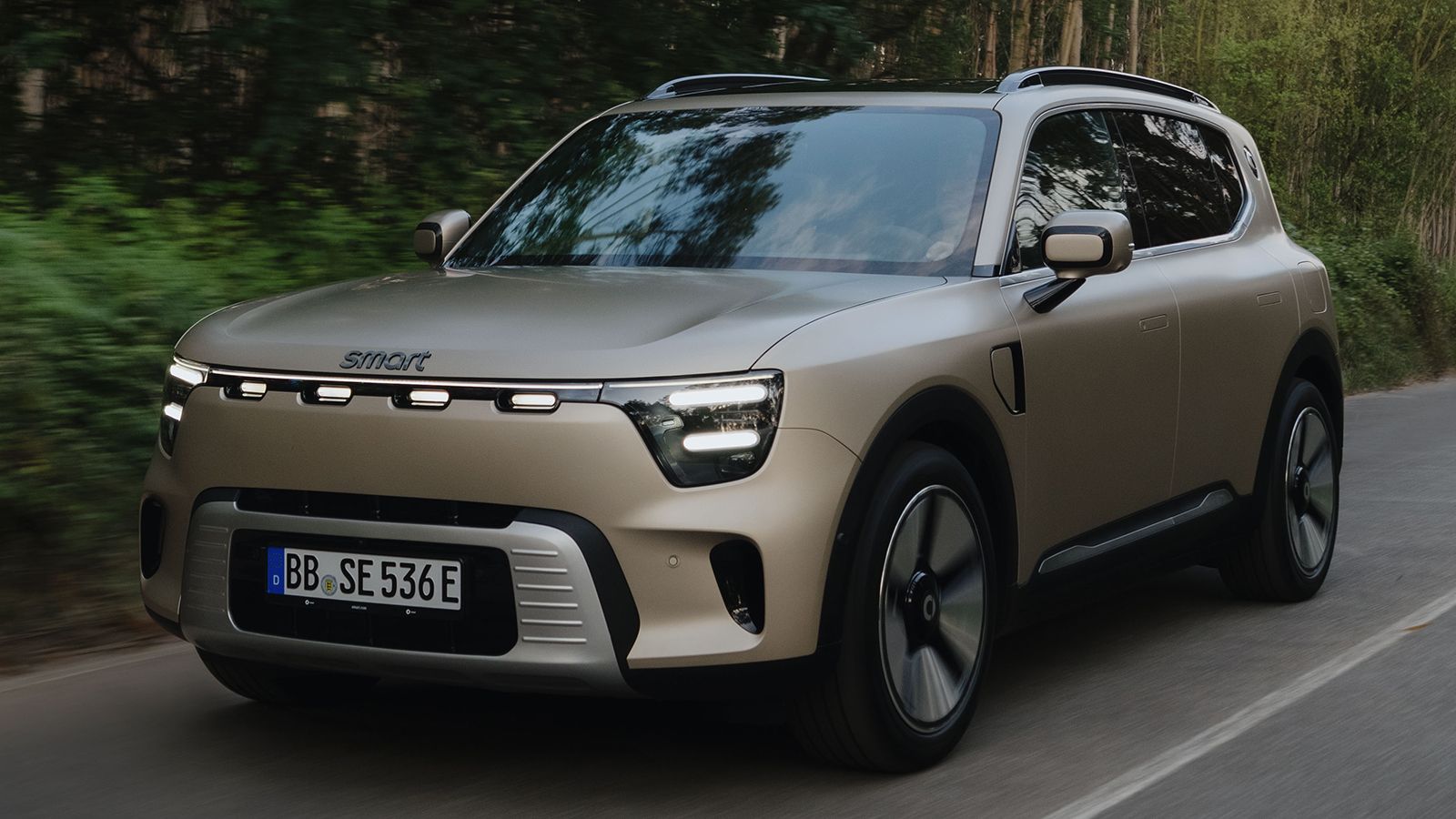Νέα Mercedes GLB: Όλοι λένε ότι μοιάζει με Smart #5 – Ποιες είναι οι διαφορές τους